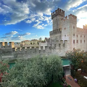 https://grifone.it-lombardy.com